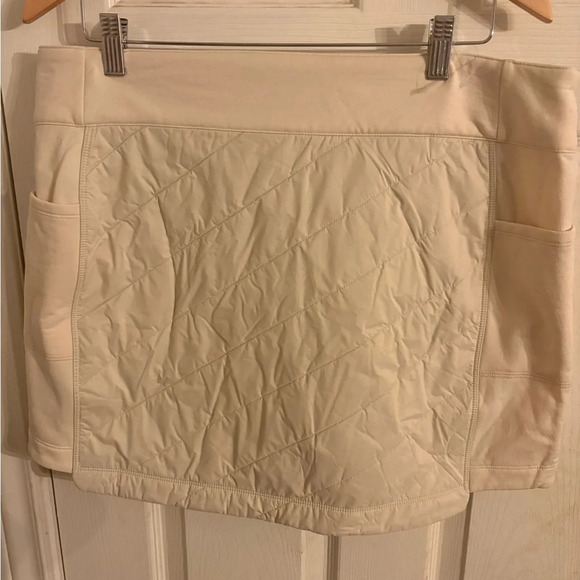 Women's Smartwool Smartloft™ Skirt in Almond. Size large. - Picture 8 of 15